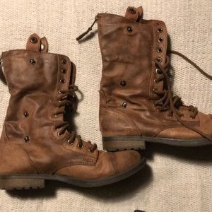 Brown combat boot